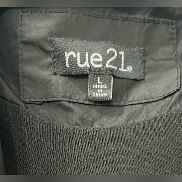 Rue21 size L Red and Black Windbreaker - Picture 2 of 4